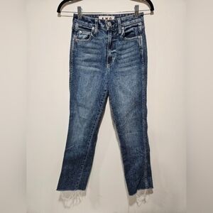 AMO‎ Jeans